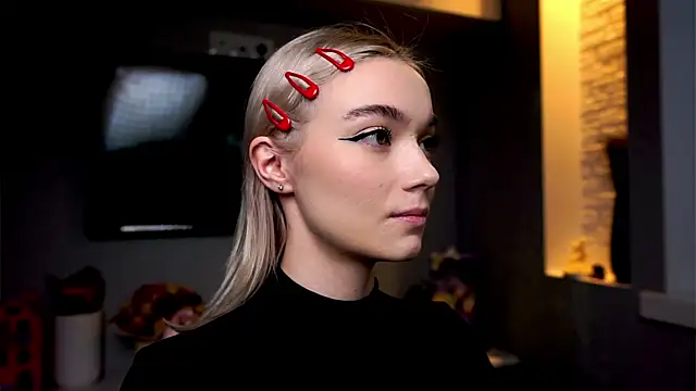 ileanacampbe online show from January 2025 04:52:01 AM