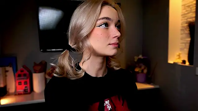 ileanacampbe online show from January 2025 04:26:01 AM