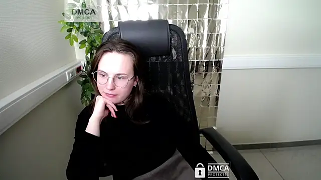 Snapshot of your_paradise_01 chatting on January 2025 12:30:02 PM your paradise 01 online show from January 2025 12:30:02 PM