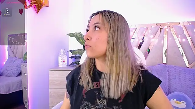 NyxAndria 1 online show from March 2025 08:32:02 PM