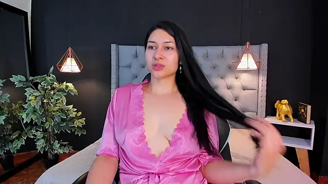 Sara conde online show from February 2025 02:45:01 PM