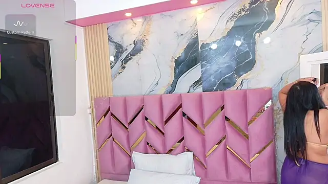 hotiergirl online show from October 2025 12:17:02 PM