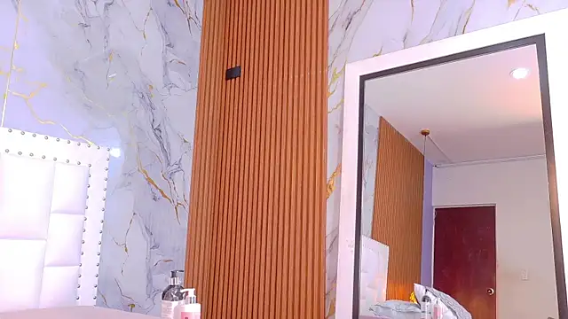 hotiergirl online show from February 2026 12:02:02 PM