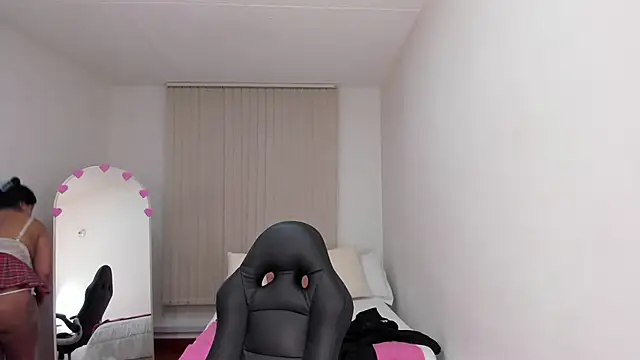  Daniela hot 1 online show from February 2025 03:24:01 AM