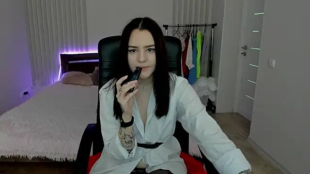 Midnight Musee online show from January 2025 10:21:02 AM