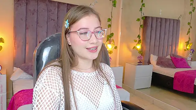 Dahlia Rousse online show from February 2026 06:31:02 AM