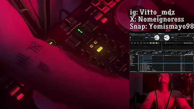 Snapshot of vittote chatting on February 2025 10:58:01 PM vittote online show from February 2025 10:58:01 PM