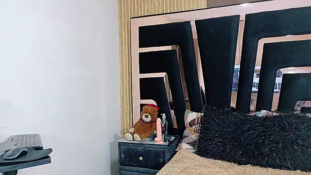 SolEvanss online show from September 2025 11:10:02 AM