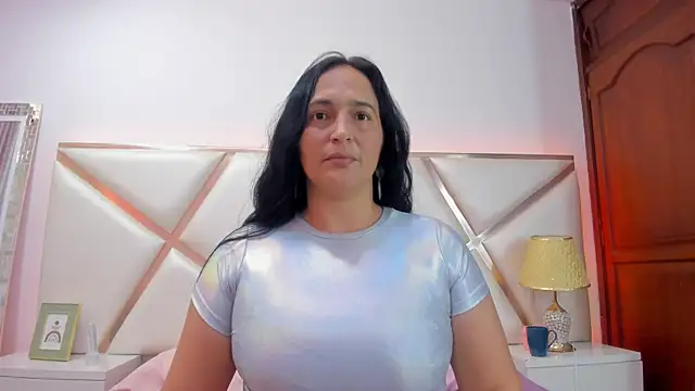 LucineArias online show from January 2025 08:16:01 PM