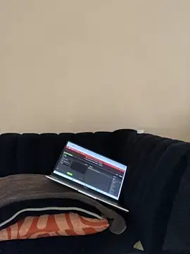 Snapshot of Barbie_Teddy chatting on October 2025 08:04:01 AM Barbie Teddy online show from October 2025 08:04:01 AM