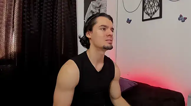 Snapshot of maxi_styles chatting on January 2025 05:38:02 PM maxi styles online show from January 2025 05:38:02 PM