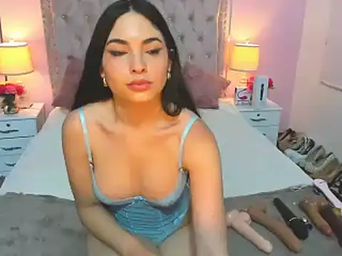 NoaLuxury online show from March 2025 03:14:02 AM