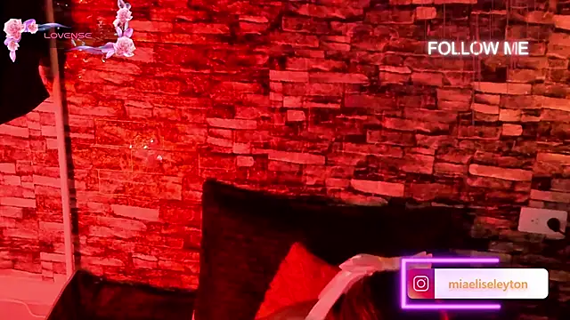 Elise-Leyton online show from September 2025 07:39:02 PM