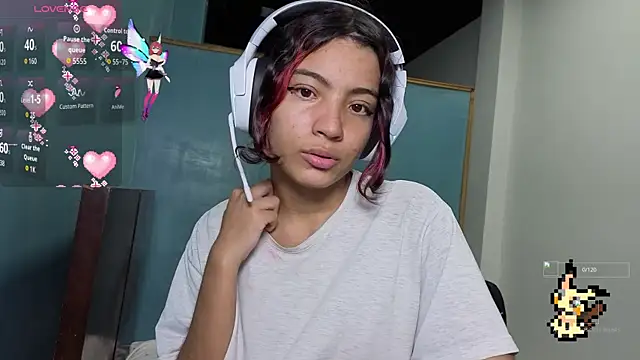 Lovelyamyy online show from November 2025 03:41:01 AM