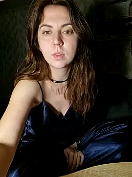 Melenka online show from December 2025 03:45:02 AM