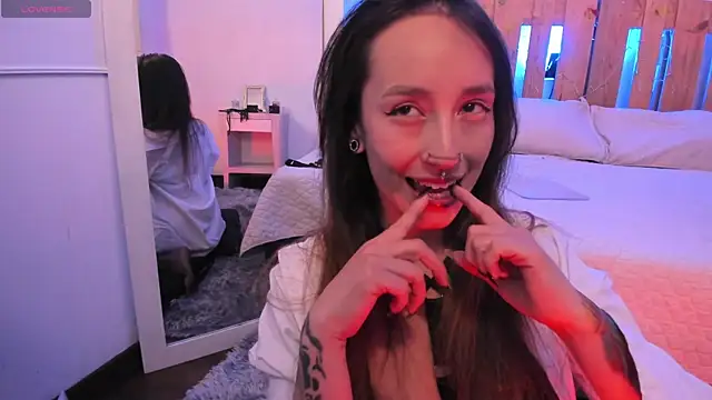 coral jonesss online show from September 2025 02:44:02 PM