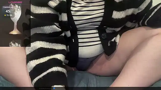 Teasingsarah online show from November 2025 03:24:02 PM