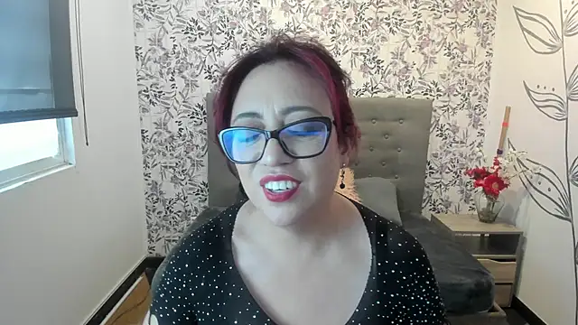 Victoria Adamns online show from March 2025 05:39:02 PM