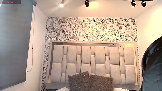 Snapshot of Victoria_Adamns chatting on February 2026 12:01:02 PM Victoria Adamns online show from February 2026 12:01:02 PM