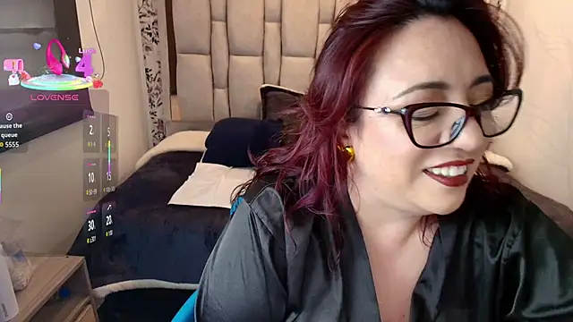 Snapshot of Victoria_Adamns chatting on February 2026 12:04:01 PM Victoria Adamns online show from February 2026 12:04:01 PM