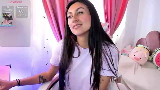 sweetfoxy 17 online show from April 2026 07:04:02 PM