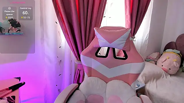 sweetfoxy 17 online show from April 2026 07:36:01 PM