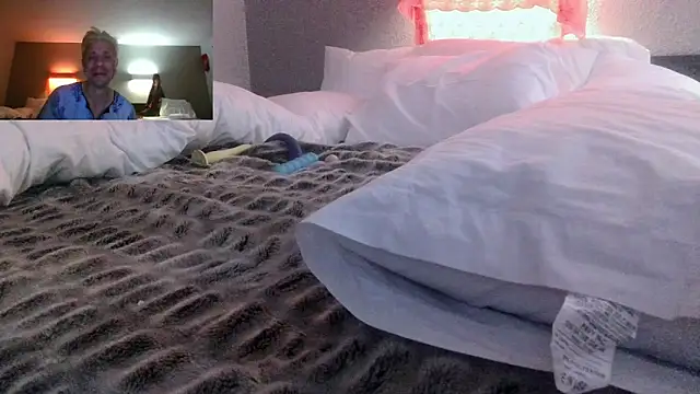 Snapshot of AQuickPhyx chatting on January 2025 11:15:02 AM AQuickPhyx online show from January 2025 11:15:02 AM