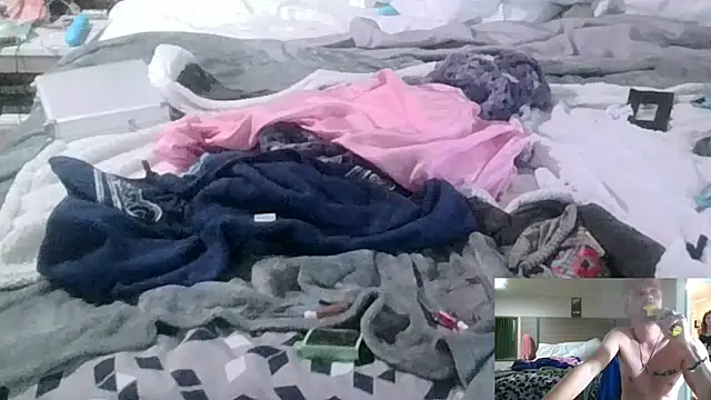 Snapshot of AQuickPhyx chatting on February 2025 06:20:02 PM AQuickPhyx online show from February 2025 06:20:02 PM