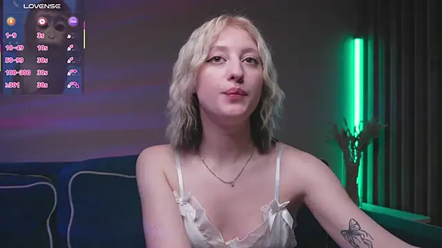 milasmiu online show from March 2025 11:11:01 PM