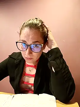 CHARLOTTE 1711 online show from April 2026 02:58:02 AM