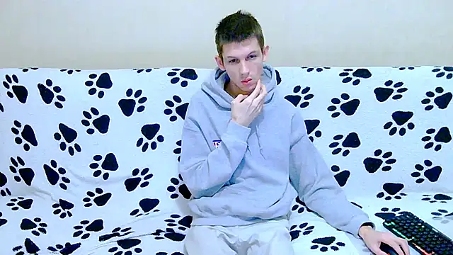 Lester Broo online show from February 2026 06:07:01 AM