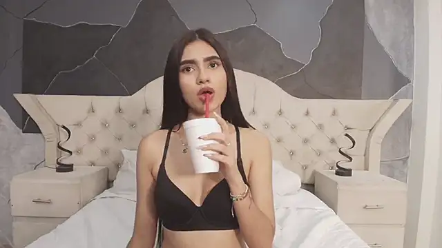 Snapshot of BellaaStorm chatting on January 2025 06:24:02 PM BellaaStorm online show from January 2025 06:24:02 PM