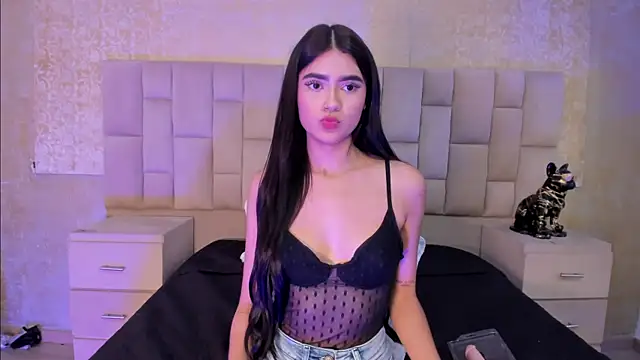 Snapshot of BellaaStorm chatting on February 2025 03:51:02 PM BellaaStorm online show from February 2025 03:51:02 PM