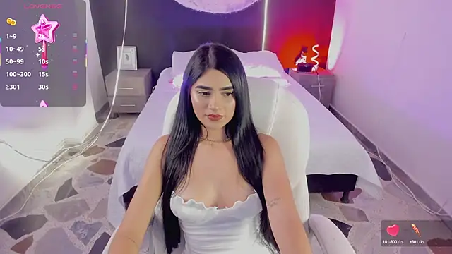 Snapshot of BellaaStorm chatting on September 2025 04:56:01 AM BellaaStorm online show from September 2025 04:56:01 AM