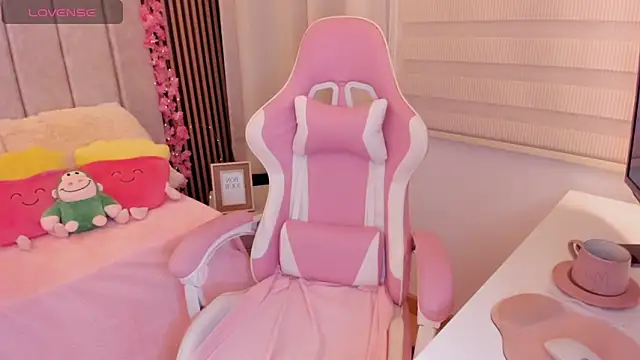 Snapshot of tamy_xoo chatting on December 2025 05:52:01 PM tamy xoo online show from December 2025 05:52:01 PM