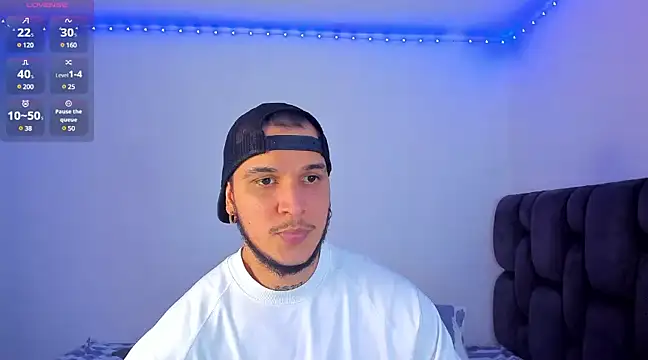 Snapshot of austinoficial chatting on January 2025 12:28:01 AM austinoficial online show from January 2025 12:28:01 AM