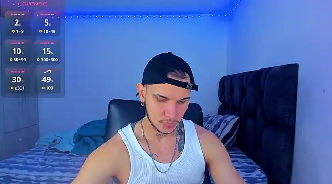 Snapshot of austinoficial chatting on February 2025 09:42:01 PM austinoficial online show from February 2025 09:42:01 PM