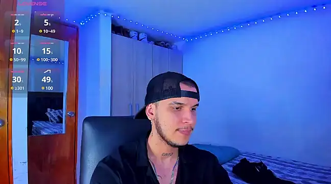 Snapshot of austinoficial chatting on February 2025 01:24:01 AM austinoficial online show from February 2025 01:24:01 AM