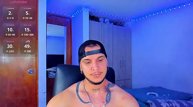 Snapshot of austinoficial chatting on February 2025 08:48:02 AM austinoficial online show from February 2025 08:48:02 AM