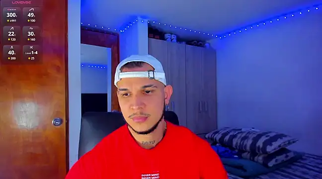 Snapshot of austinoficial chatting on March 2025 01:06:01 AM austinoficial online show from March 2025 01:06:01 AM