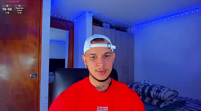 Snapshot of austinoficial chatting on March 2025 04:12:02 AM austinoficial online show from March 2025 04:12:02 AM