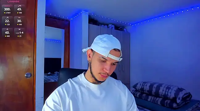 Snapshot of austinoficial chatting on March 2025 02:48:01 AM austinoficial online show from March 2025 02:48:01 AM