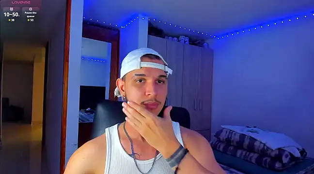 Snapshot of austinoficial chatting on March 2025 05:52:01 AM austinoficial online show from March 2025 05:52:01 AM