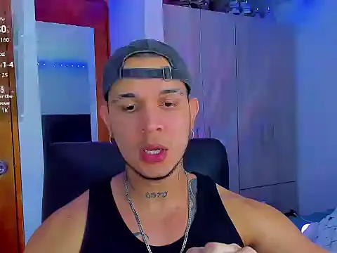 Snapshot of austinoficial chatting on September 2025 03:17:02 AM austinoficial online show from September 2025 03:17:02 AM