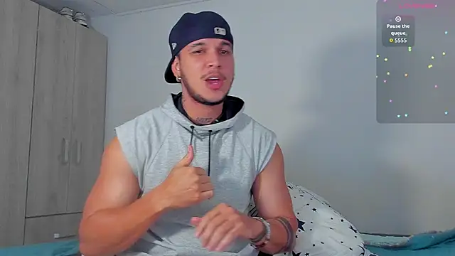 Snapshot of austinoficial chatting on November 2025 07:18:01 PM austinoficial online show from November 2025 07:18:01 PM