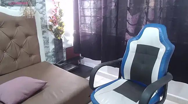 Snapshot of Iam_zaia chatting on February 2025 08:03:02 PM Iam zaia online show from February 2025 08:03:02 PM