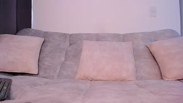 arturguy00 online show from February 2025 03:12:02 PM