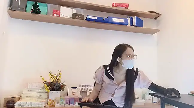 Snapshot of Lush-Office chatting on February 2025 03:46:02 AM Lush-Office online show from February 2025 03:46:02 AM