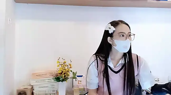 Snapshot of Lush-Office chatting on March 2025 07:32:01 AM Lush-Office online show from March 2025 07:32:01 AM