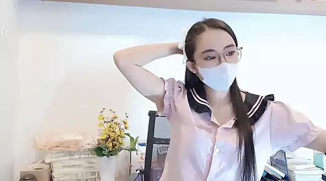 Snapshot of Lush-Office chatting on March 2025 01:20:02 PM Lush-Office online show from March 2025 01:20:02 PM